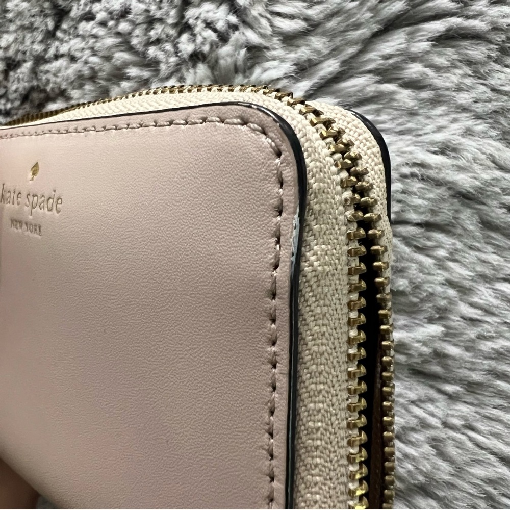 Kate Spade Keychain Wallet - Picture 4 of 5